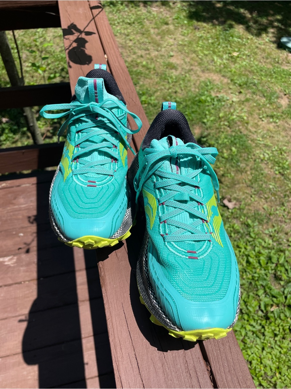 EUC Saucony Teal & Yellow Women's Athletic Trail Running Shoes - Picture 3 of 6
